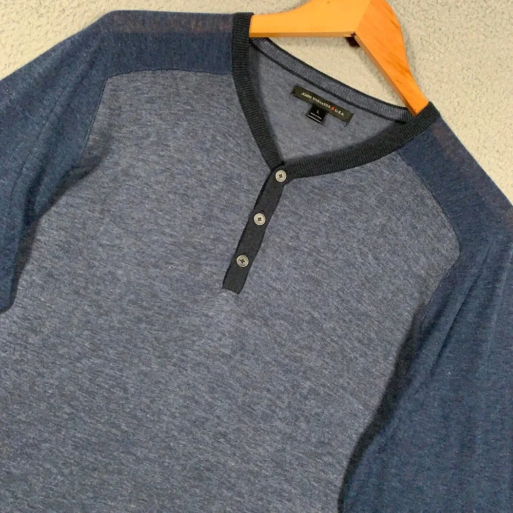 John Varvatos Henley Sweater Men's Large Blue Colorblock Raglan Long Sleeve Star